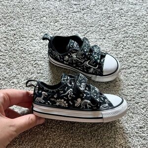 Converse Chuck Taylor All Star 2V Todder Sz 6 Skeleton Dinos Dinosaur Sneakers